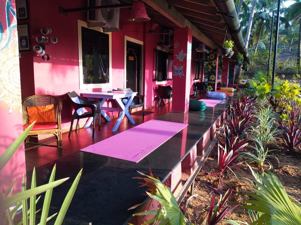 The Yuppi Hippi Hideout Anjuna Exterior foto